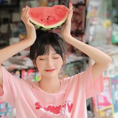 橙色吃瓜头像女,揭秘橙色吃瓜头像女生的魅力风采